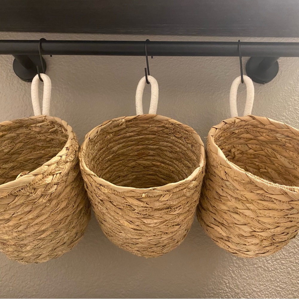 Set of 6 Small hanging baskets